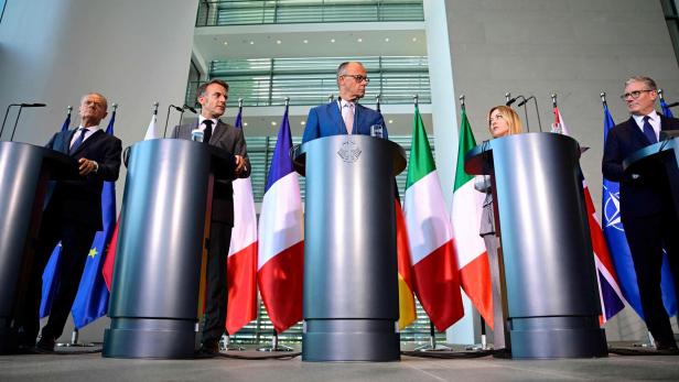 GERMANY-NATO-E5-MEETING-POLITICS-DEFENCE