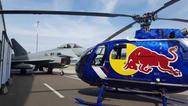 PK BUNDESHEER, LAND STMK., RED BULL "PROGRAMM DER FLUGSHOW AIRPOWER24 UND DER FLYING BULLS"