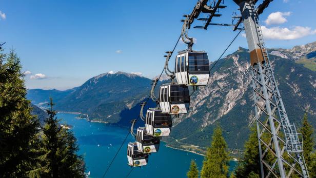 Karwendel-Bergbahn bietet Wandertipps, Ausblicke auf den Achensee und Hoteltipp Das Pfandler für Einsteiger.