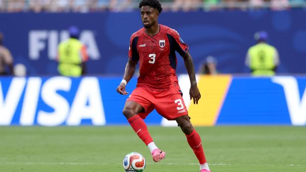 FOI-SOC-SPO-WCS-URUGUAY-V-CABO-VERDE:-GROUP-H-FIFA-WORLD-CUP-2