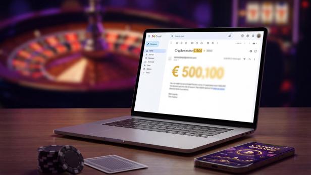 Laptop mit E-Mail zu Crypto-Casino-Verlusten vor Roulette-Hintergrund.