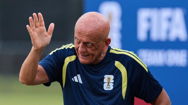 FIFA-Schiedsrichterchef Pierluigi Collina