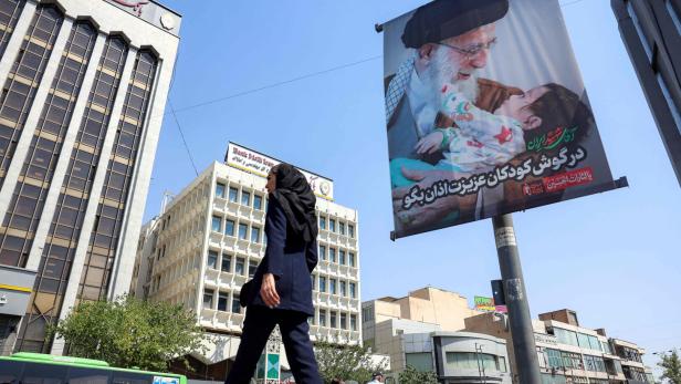 TOPSHOT-IRAN-US-ISRAEL-WAR-KHAMENEI-FUNERAL