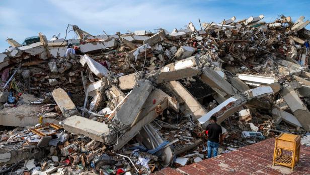TOPSHOT-VENEZUELA-EARTHQUAKE-AFTERMATH