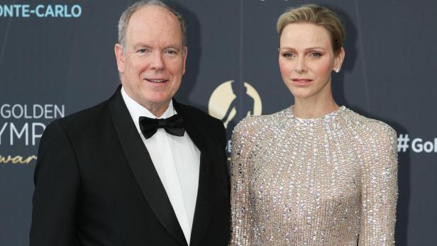 Albert und Charlene von Monaco festlich gekleidet