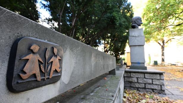 ++ THEMENBILD ++ HERMANN-GMEINER-PARK IN WIEN