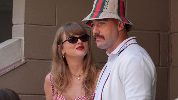 FILES-US-ENTERTAINMENT-MUSIC-SWIFT-KELCE