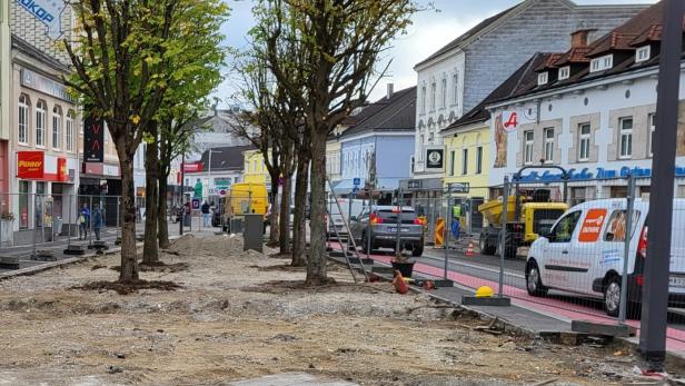 In Amstetten wurde der Hauptplatz nach dem Schwammstadtprinzip gestaltet. 