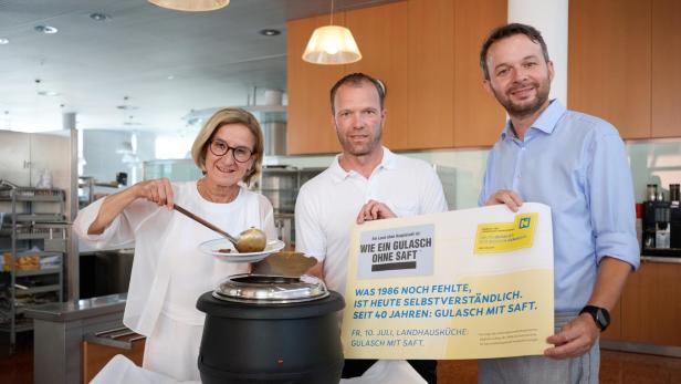 Mikl-Leitner, Stamminger-Weis und Reiter-Havlicek mit Gulasch.
