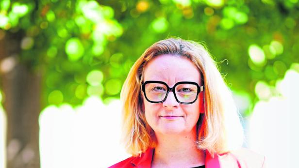 BRIGITTE HÜTTER IST NEUE PRÄSIDENTIN DER UNIVERSITÄTENKONFERENZ