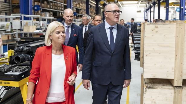 Swiss and Austrian epresentatives visit Rheinmetall Air Defence in Zurich