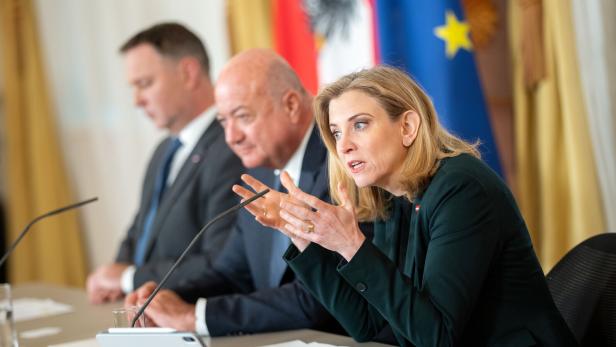MINISTERRAT: PRESSEFOYER - BABLER/STOCKER/MEINL-REISINGER