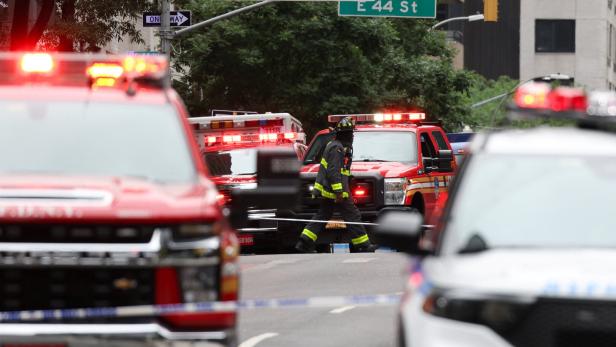 A building on 42nd Street which was reported to have structural issues in New York City
