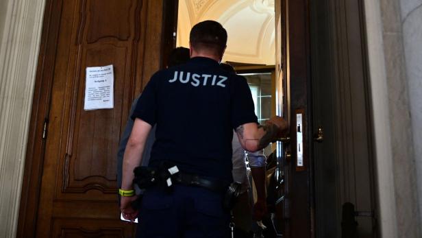 FILES-GERMANY-HEALTH-CRIME-TRIAL