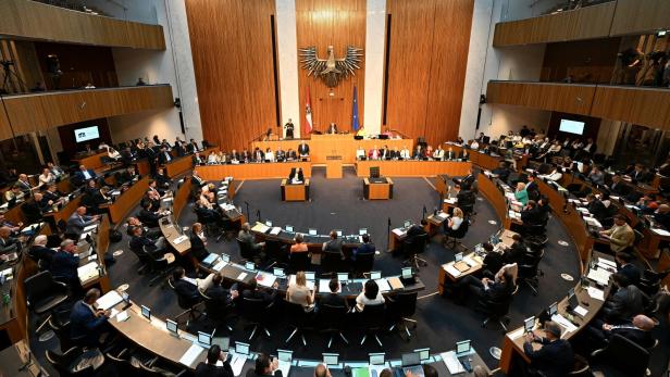 NATIONALRAT MIT GENERALDEBATTE BUDGET UND BUDGETBEGLEITGESETZ: STOCKER (ÖVP)