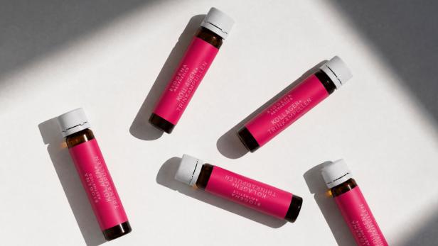 5 BIOGENA AESTHETIS Kollagen Trinkampullen, die von Sonne angeschienen werden