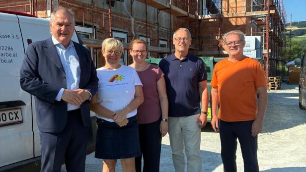 Landtagsabgeordneter Franz Dinhobl, Obfrau Petra Weber, Schriftführerin Beate Höfer, Bürgermeister Feri Schwarz und Gemeinderat Alfred Weber.