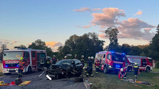 Großeinsatz an der Unfallstelle 