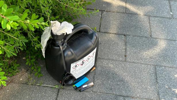TIROL: 36-JÄHRIGER DROHTE, TIROLER BANK MIT BENZIN ANZUZÜNDEN