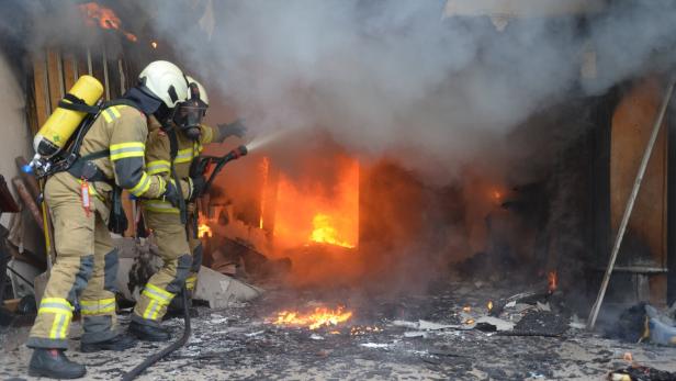 ++ HANDOUT ++ SALZBURG: ZWEI VERLETZTE BEI GROSSBRAND IM SALZBURGER TENNENGAU
