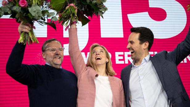 Neos members to vote Sunday on whether to join coalition during a general meeting in Vienna