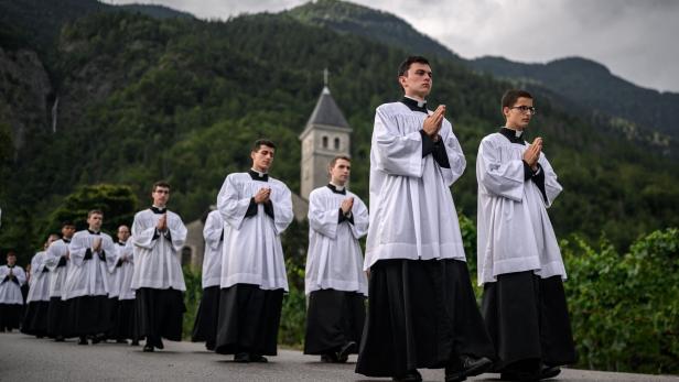 SWITZERLAND-FRANCE-RELIGION-POPE-CHRISTIANITY