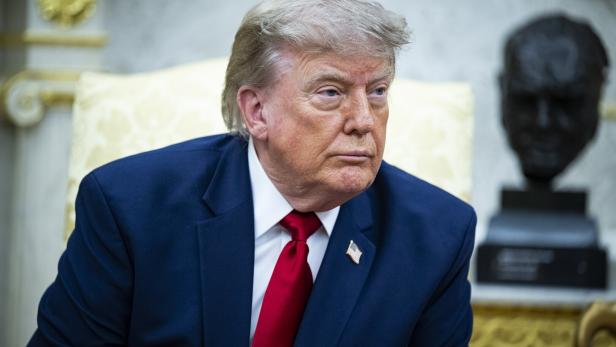 US President Donald Trump meets with Iraqi PM Ali al-Zaidi at the White House