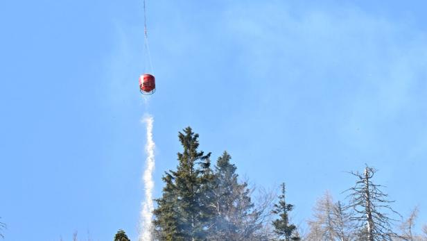 ++ THEMENBILD ++ KATASTROPHENSCHUTZÜBUNG / OLEX.26 / RETTUNGSMANNSCHAFT / RETTUNGSEINSATZ / HILFE /ALPINISMUS / LAWINE / POLIZEI / BUNDESHEER / FEUERWEHR / BERGRETTUNG / FLUGRETTUNG /