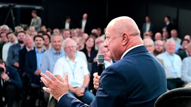 "ÖSTERREICH IM GESPRÄCH?: STOCKER (ÖVP)