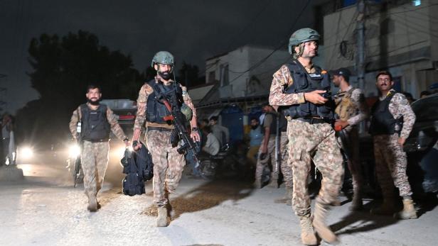 Soldaten der pakistanischen Armee bei einem Einsatz (Symbolbild).