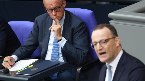 German chancellor delivers government statement in Bundestag on European Council