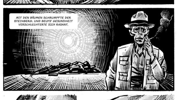 Drei Schwarzweiß-Panels über Joseph Beuys’ Aktion „7000 Eichen“: Bäume, Steinblöcke, Beuys mit Zigarette und Hände im Schlussbild.