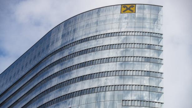 Raiffeisen Holding