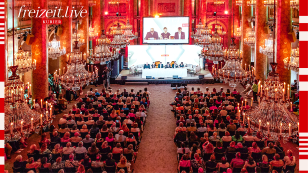 Bühne beim Freizeit Live Event inklusive Publikum