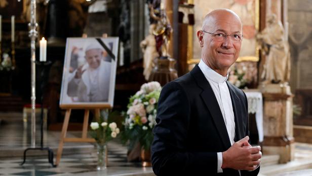 Mourning after the death of Pope Francis, in Vienna