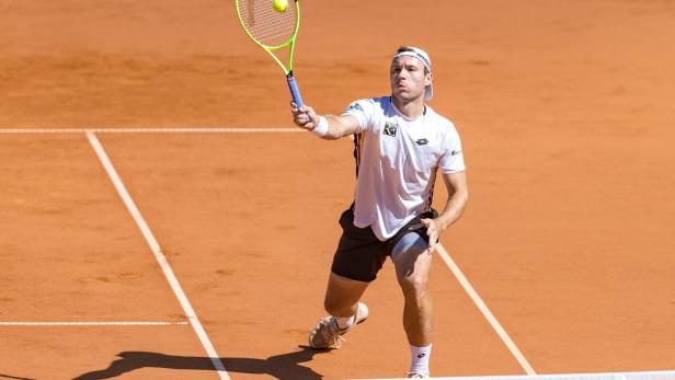 Ein Volley von Lucas Miedler