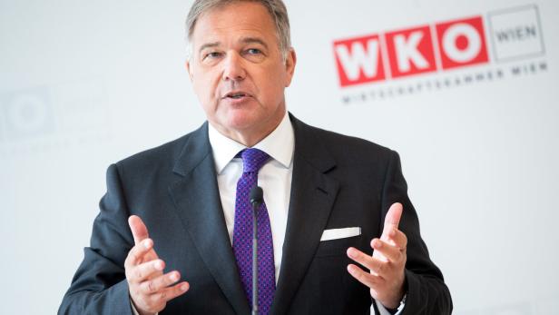 ++ ARCHIVBILD ++ WIENER WIRTSCHAFTSKAMMERCHEF WALTER RUCK TRITT ZURÜCK