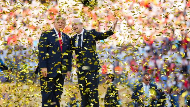 Beste Freunde: Donald Trump und Gianni Infantino bei der Siegerehrung der WM.