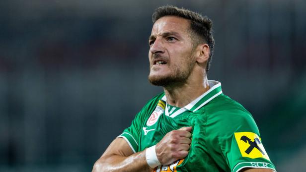 Ercan Kara jubelt für Rapid