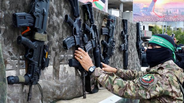 Hostages-prisoners swap deal between Hamas and Israel