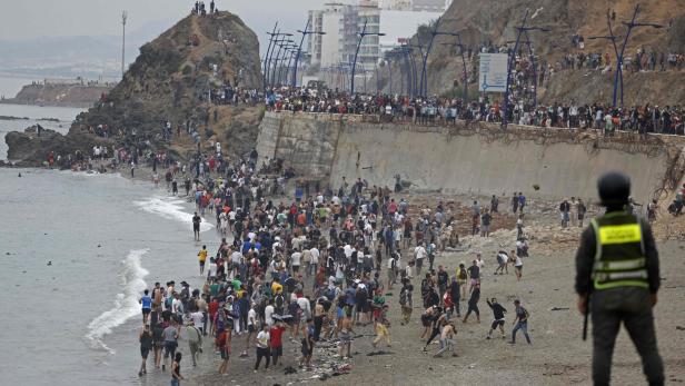 TOPSHOT-MOROCCO-SPAIN-MIGRATION