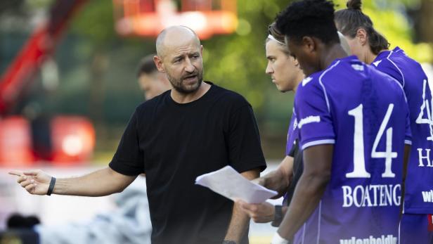 Austria-Trainer Helm