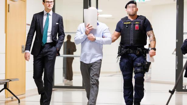 PROZESS GEGEN ANGEHÖRIGE VON BERÜCHTIGTER "SCHAMANIN" IN WIEN - 177 MIO. EURO SCHADEN INKRIMINIERT