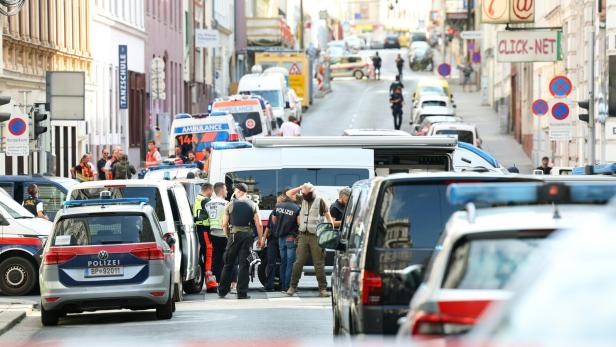 WIEN: GROSSEINSATZ DER POLIZEI IN DOROTHEUM-STANDORT