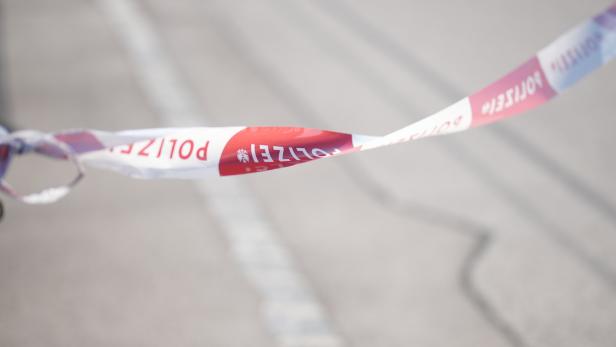 ++ THEMENBILD ++ NIEDERÖSTERREICH: TOTER IM BEZIRK KORNEUBURG - VERDÄCHTIGER FESTGENOMMEN