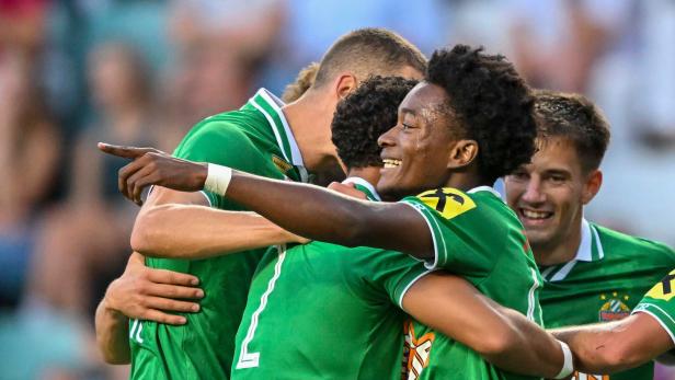 Jubel von und mit Haidara bei Rapid