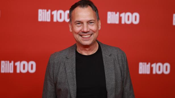 BILD 100 - German newspaper BILD invites 100 German leading personalities