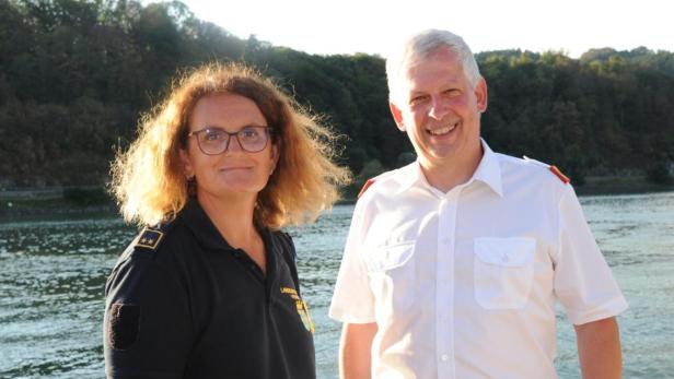 Brigitte Bruckner und Bezirkskommandant Stellvertreter Josef Fuchsberger.