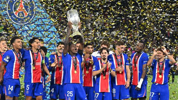 TOPSHOT-FBL-EUR-SUPERCUP-PSG-ASTON VILLA