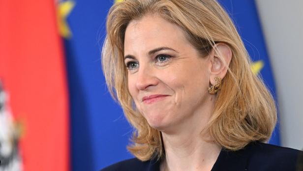 SOMMERMINISTERRAT: PRESSEFOYER- MEINL-REISINGER (NEOS)